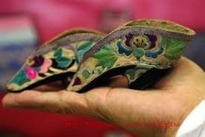 Chinese foot binding - shoes 1