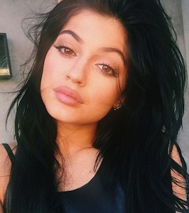 kylie-jenner-lips-photo