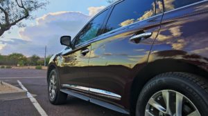 2015 Infiniti QX60 review photo side