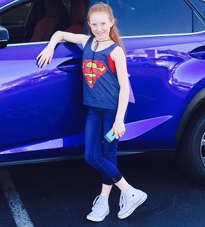 Lexus NX - Super Hero Girl
