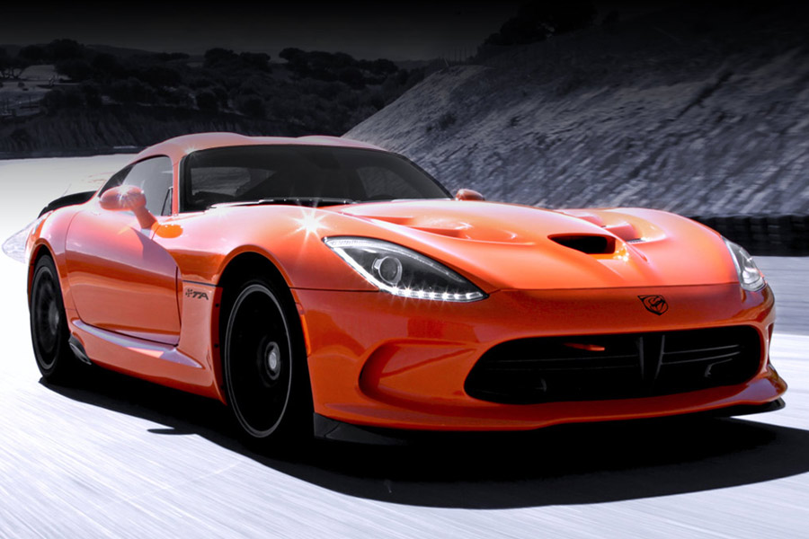 2014 SRT VIPER is Taking a Bite of the American Muscle Cars