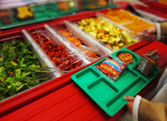 These High School Students Make Sure No One Eats Alone During Lunchtime