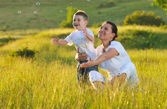 Five Benefits of Hiking with Kids