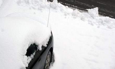 Must-Have Items For Your Emergency Car Kit This Winter