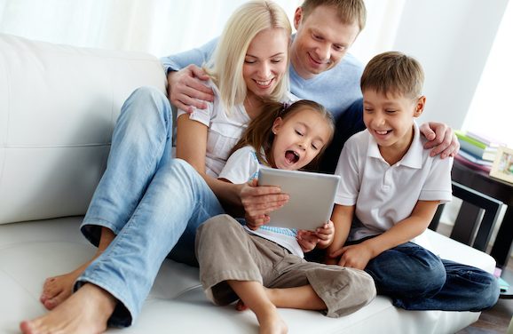 Tech Tools to Keep Your Family Organized and On Schedule